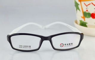 眼镜配高了有什么症状，眼镜配高了会有什么反应？